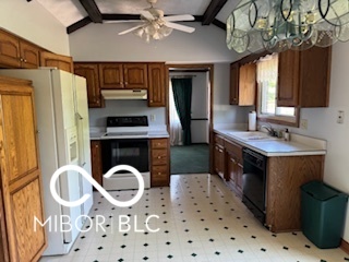 8835 Winding Ridge Road Indianapolis, IN 46217 - Photo 10 of 13