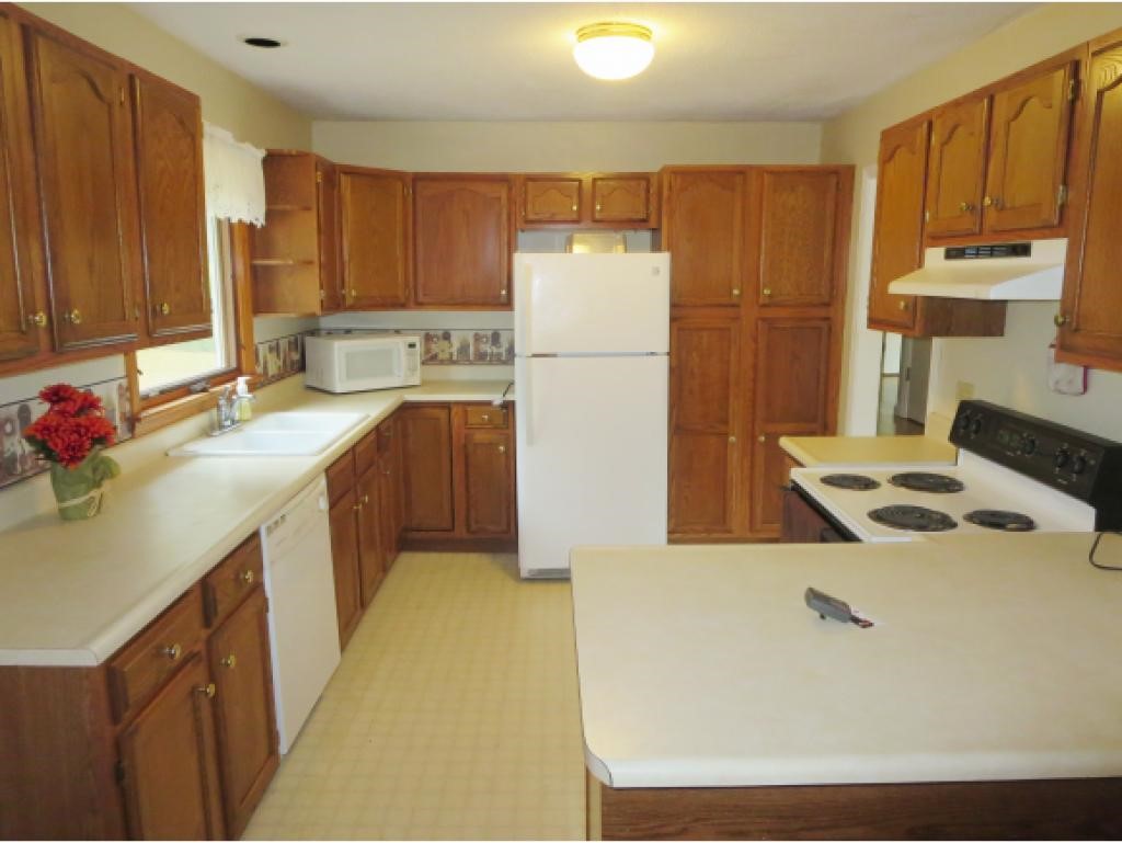1933 Huntington Road Richmond, VT 05477 - Photo 4 of 14 Gallery Image 4