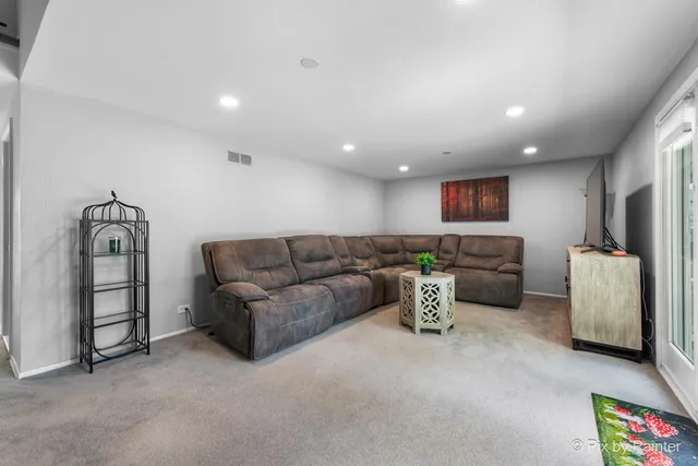 $487,500 | 911 North Quince Lane, Mount Prospect, IL 60056