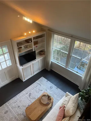 $3,750 | 87 B Red Coat Road, Westport, CT 06880