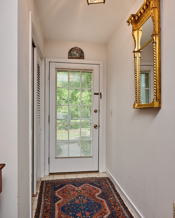 57 Amity Place, Unit 57 Amherst, MA 01002 - Photo 3 of 26