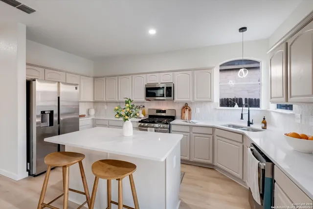 $499,888 | 8907 Imperial Cross, Helotes, TX 78023