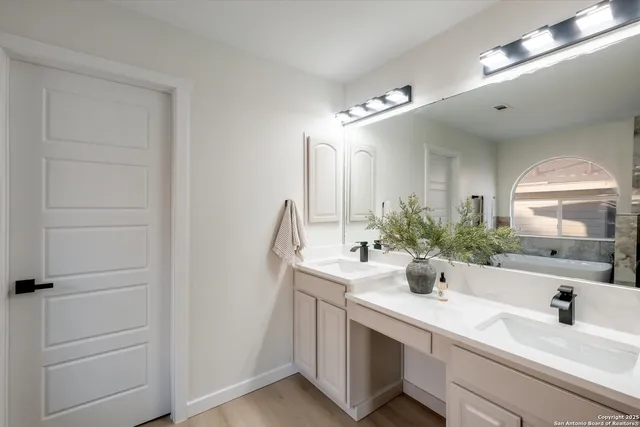 $499,888 | 8907 Imperial Cross, Helotes, TX 78023