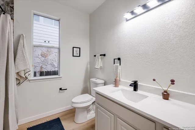 $499,888 | 8907 Imperial Cross, Helotes, TX 78023