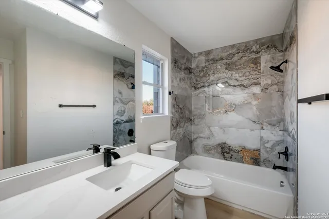 $499,888 | 8907 Imperial Cross, Helotes, TX 78023