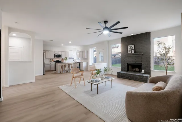 $499,888 | 8907 Imperial Cross, Helotes, TX 78023