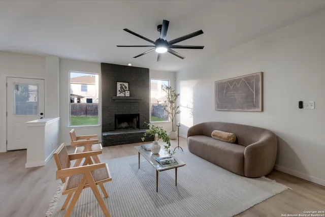 $499,888 | 8907 Imperial Cross, Helotes, TX 78023