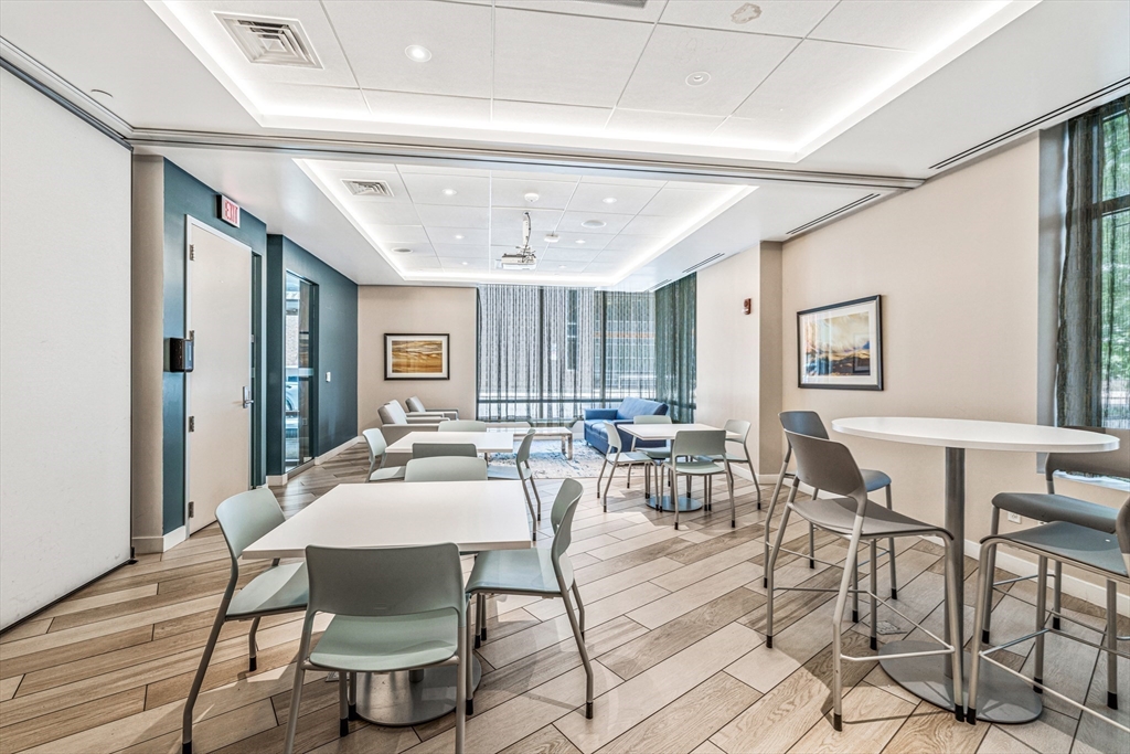 80-82 Fenwood Road, Unit 913 Boston, MA 02115 - Photo 20 of 21