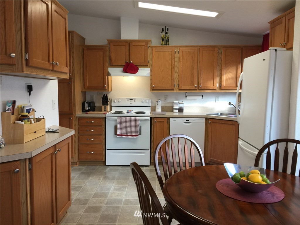 10900 Kuhlman Road Southeast, Unit 2 Olympia, WA 98513 - Photo 11 of 23 Gallery Image 11