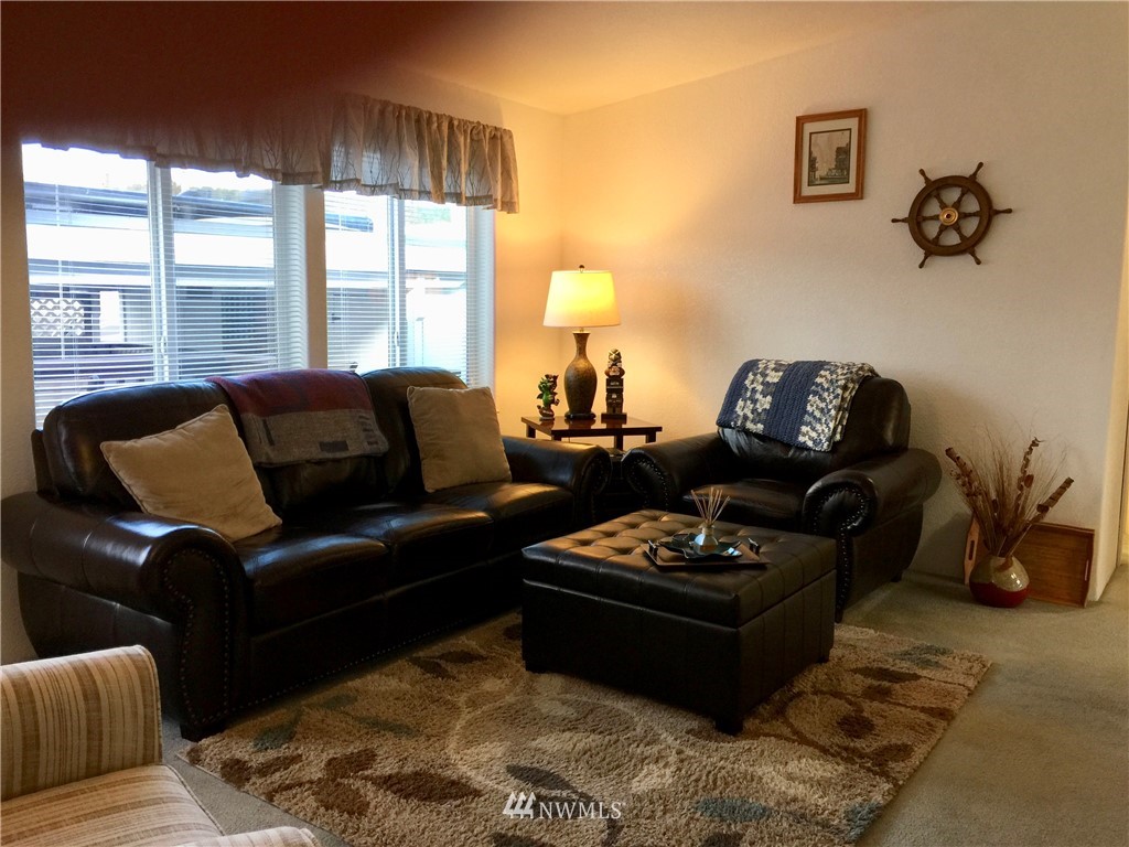 10900 Kuhlman Road Southeast, Unit 2 Olympia, WA 98513 - Photo 5 of 23 Gallery Image 5