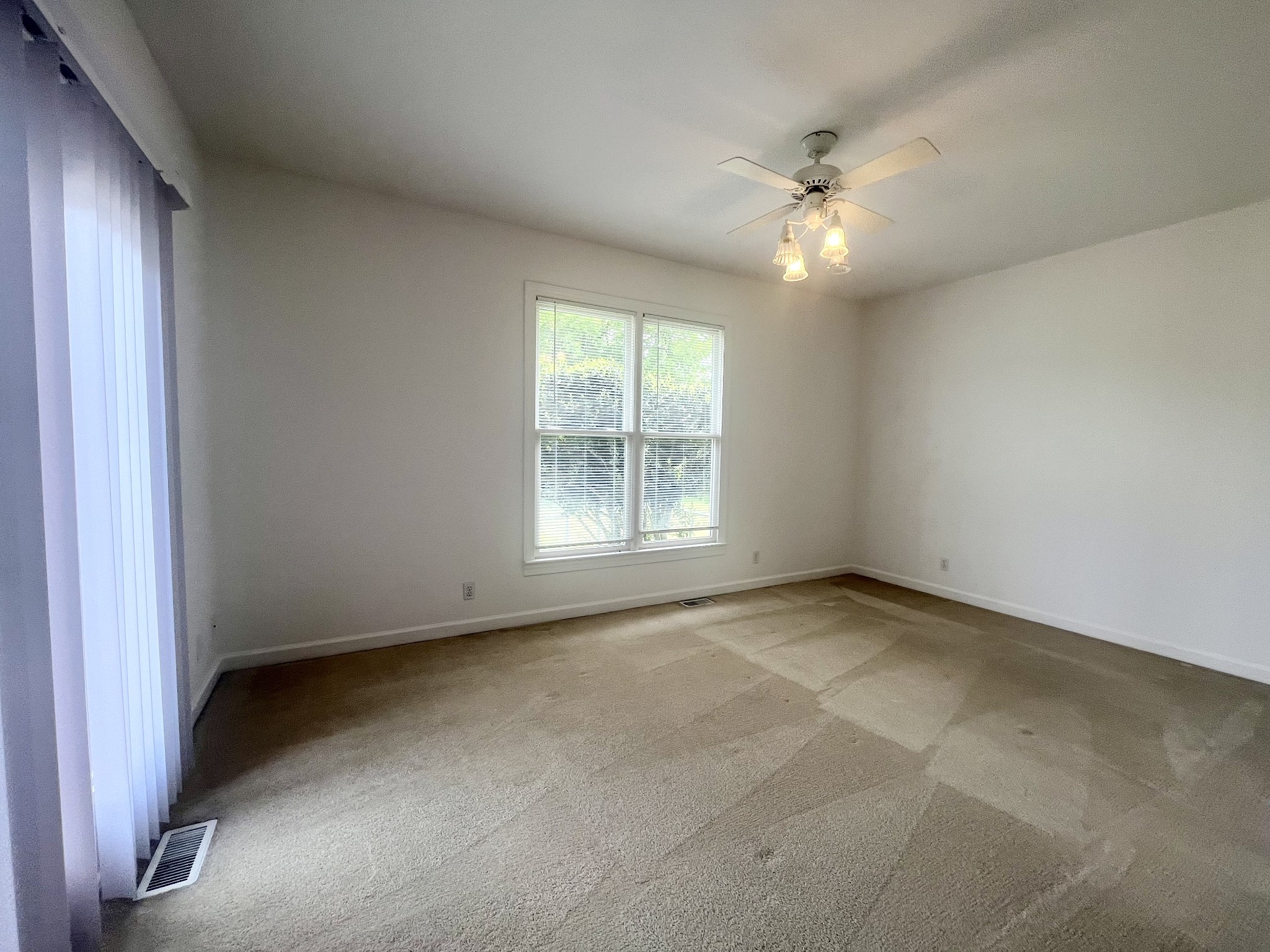 650 Vanderbilt Road Mount Juliet, TN 37122 - Photo 36 of 45 an empty room with a window