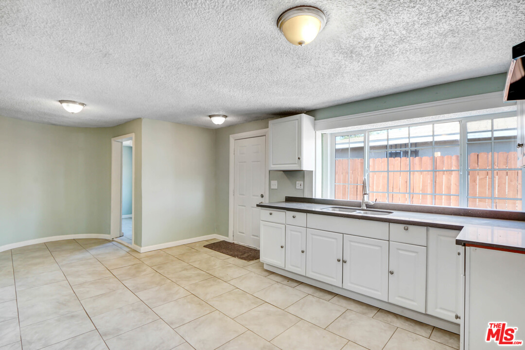 2685 Hall Avenue Riverside, CA 92509 - Photo 6 of 14