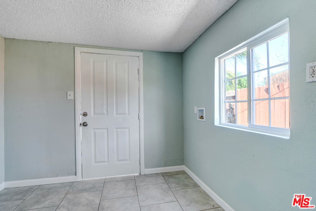 2685 Hall Avenue Riverside, CA 92509 - Photo 8 of 14