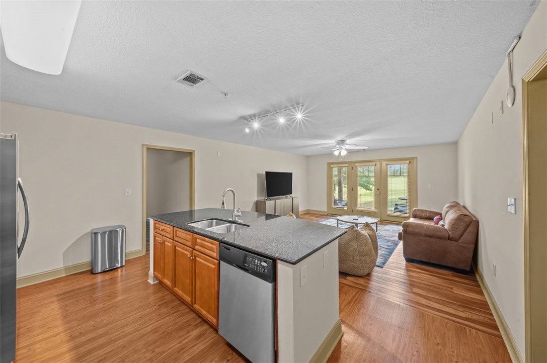 1613 Muscovy Way Seneca, SC 29678 - Photo 3 of 12