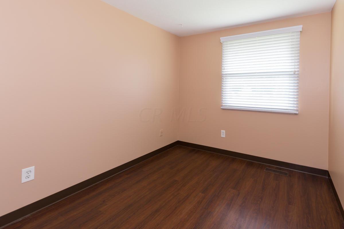 2163 Brookfield Road Columbus, OH 43229 - Photo 13 of 16 Gallery Image 13