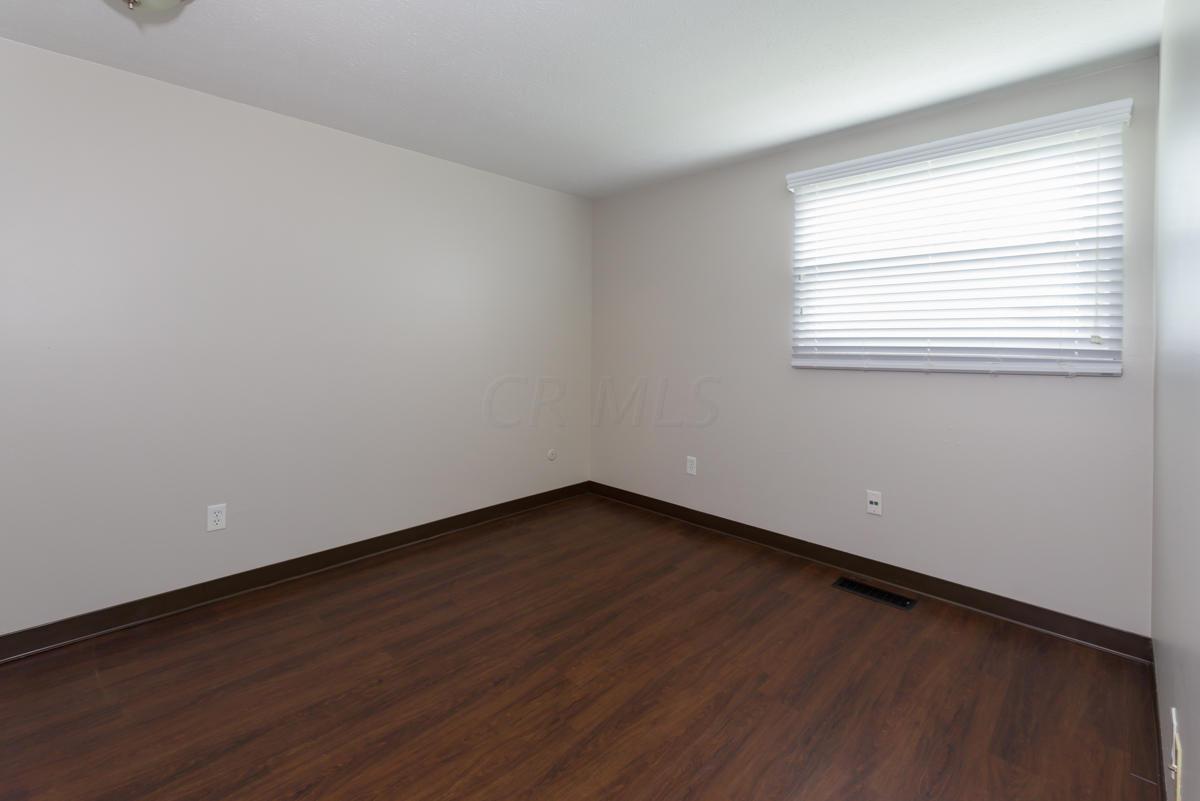 2163 Brookfield Road Columbus, OH 43229 - Photo 10 of 16 Gallery Image 10