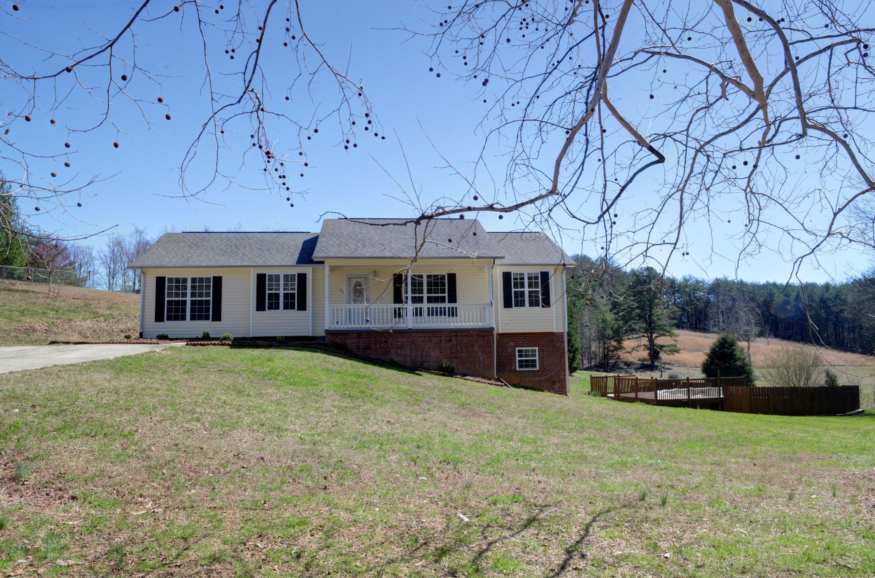 10008 Back Valley Road Evensville, TN 37332 - Photo 1 of 38 1.Back Valley Front Exterior 2