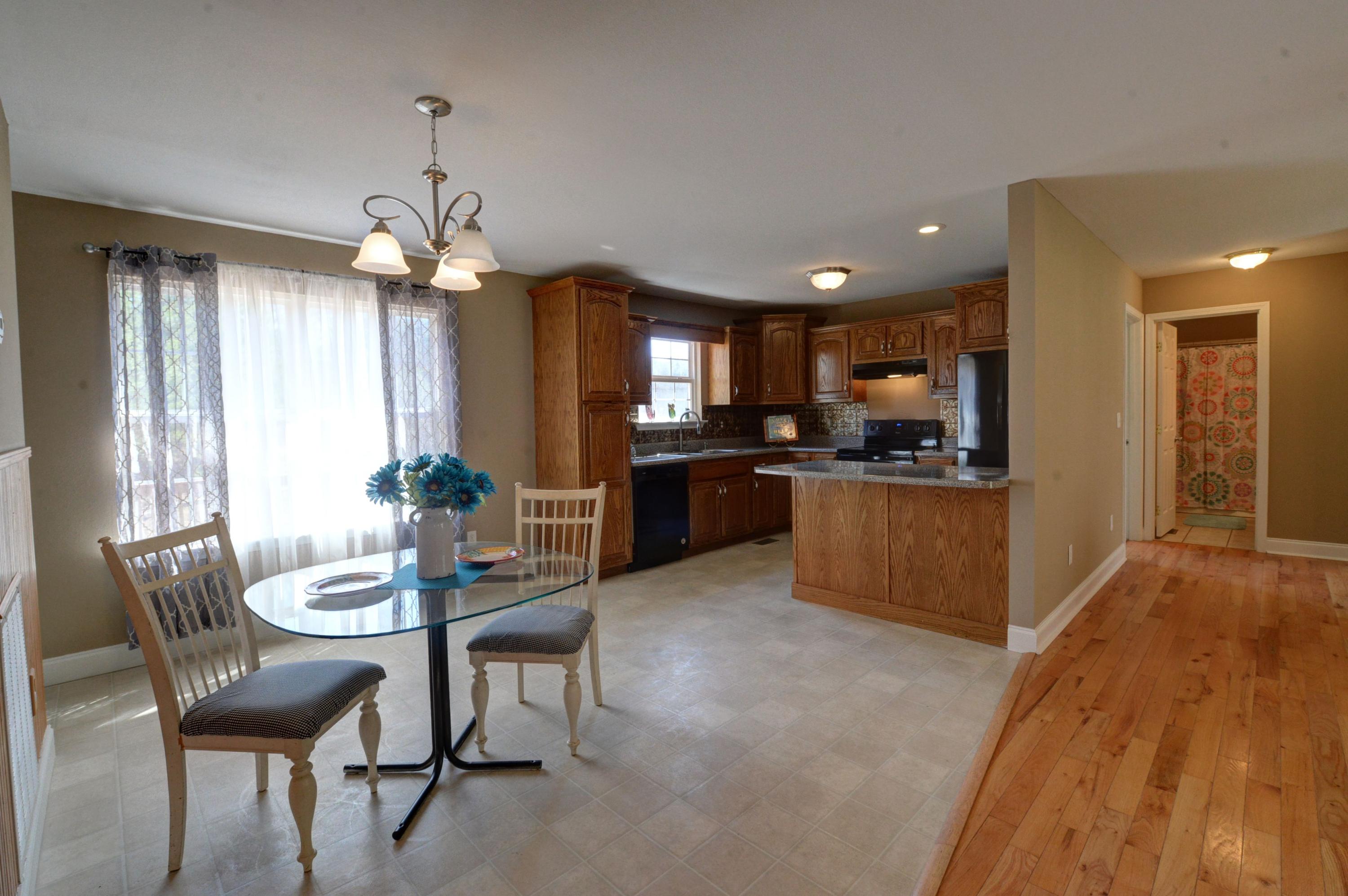 10008 Back Valley Road Evensville, TN 37332 - Photo 11 of 38 11.Back Valley Dining Kitchen