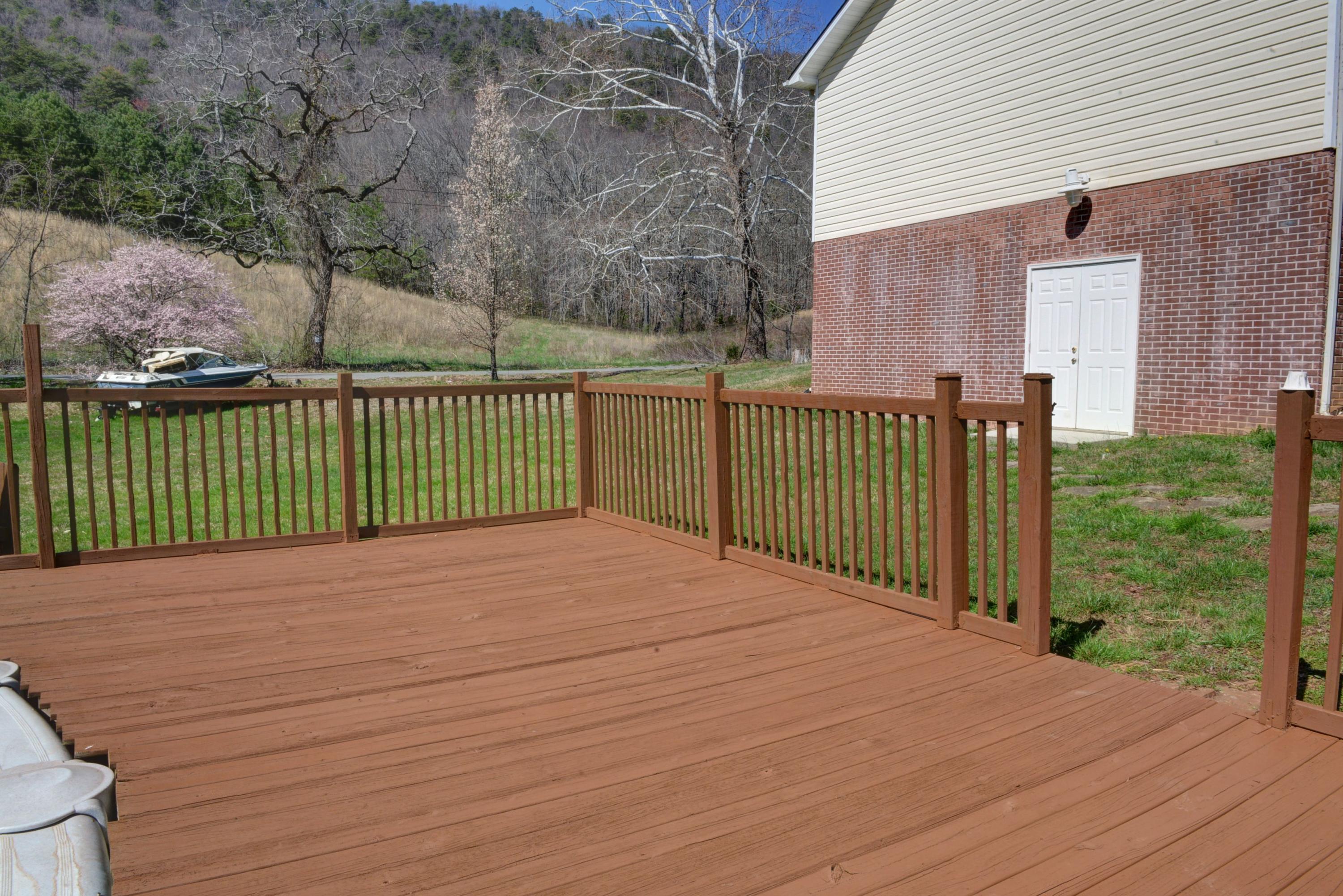 10008 Back Valley Road Evensville, TN 37332 - Photo 34 of 38 34.Back Valley Pool Deck