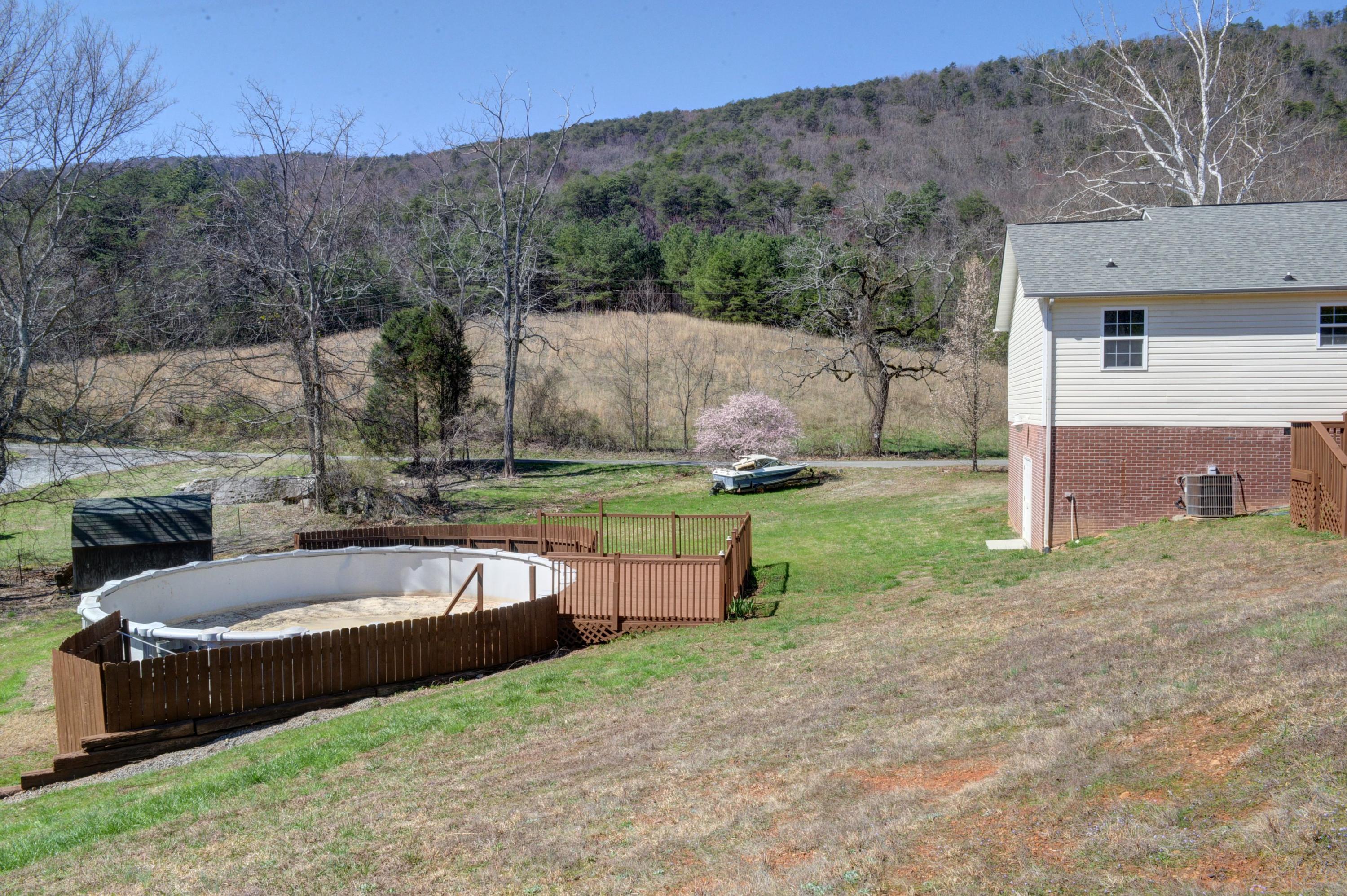 10008 Back Valley Road Evensville, TN 37332 - Photo 36 of 38 36.Back Valley Pool 2