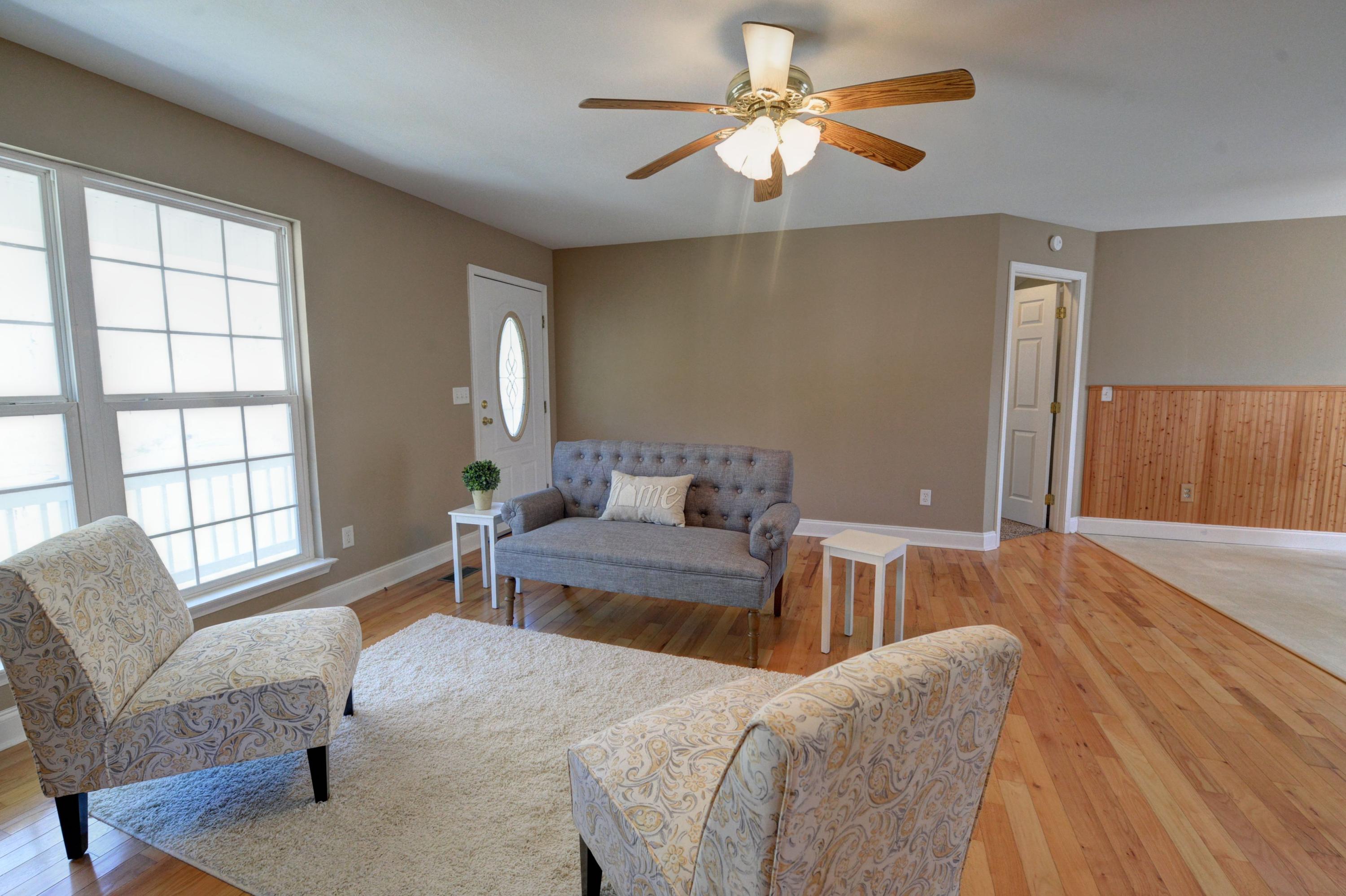 10008 Back Valley Road Evensville, TN 37332 - Photo 5 of 38 5.Back Valley Living 2