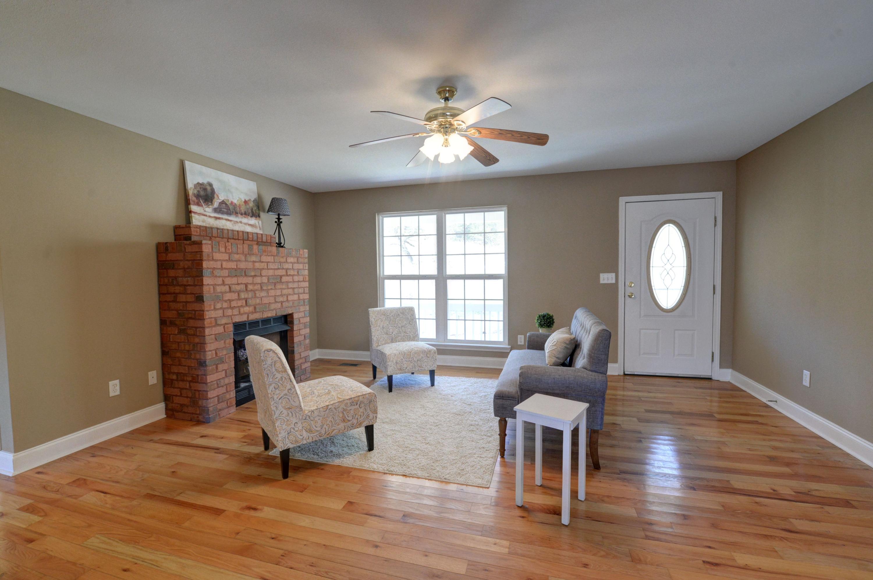 10008 Back Valley Road Evensville, TN 37332 - Photo 6 of 38 6.Back Valley Living 5