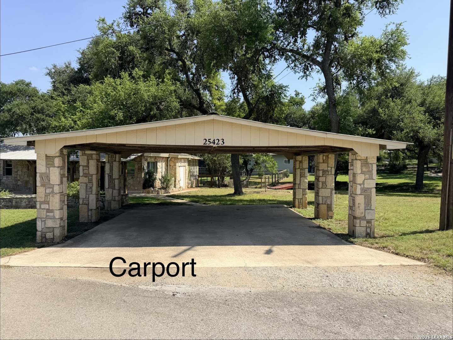 25423 Triangle Loop San Antonio, TX 78255 - Photo 3 of 17