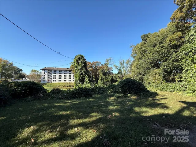 $290,000 | 289 South French Broad Avenue, Asheville, NC 28801