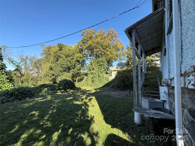 $290,000 | 289 South French Broad Avenue, Asheville, NC 28801