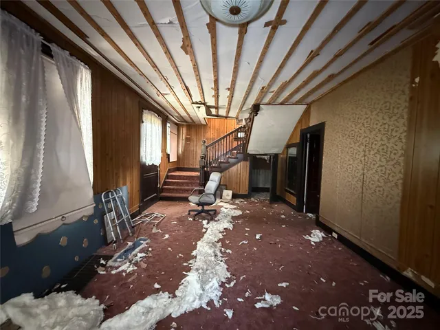 a view of an outdoor space with seating area