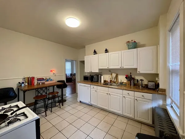 $4,200 | 162 Kelton Street, Unit 2, Boston, MA 02134