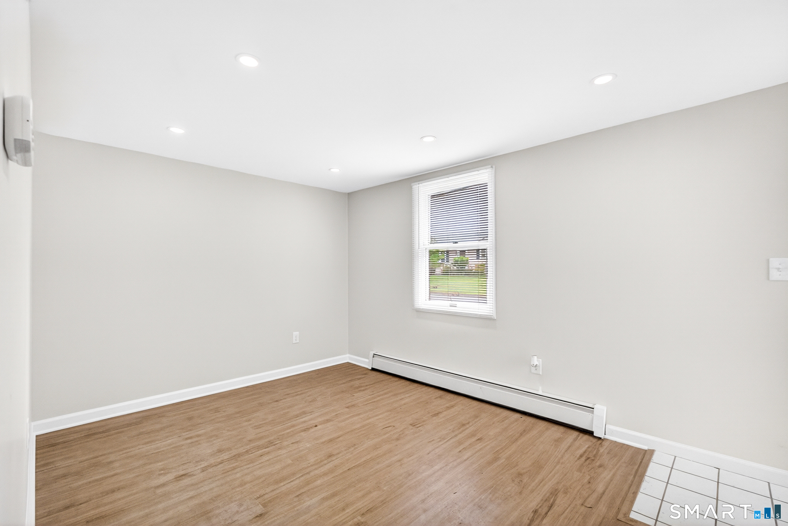 221 Meadows End Road Milford, CT 06460 - Photo 7 of 30