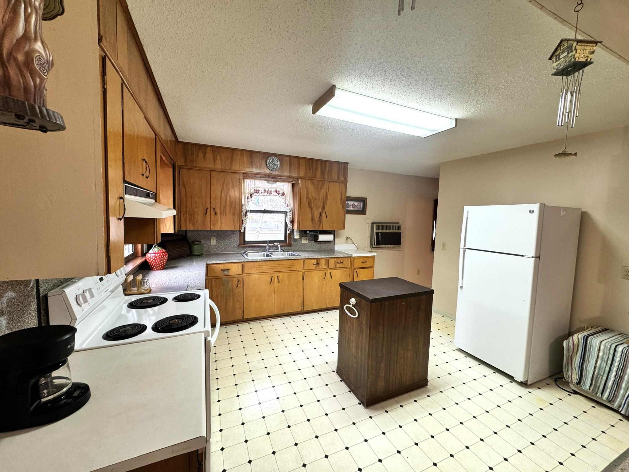 115 1st Street Southeast Akeley, MN 56433 - Photo 4 of 22