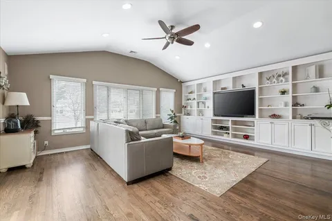 $1,488,000 | 9 Delaware Avenue, Jericho, NY 11753