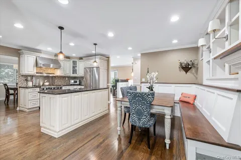 $1,488,000 | 9 Delaware Avenue, Jericho, NY 11753