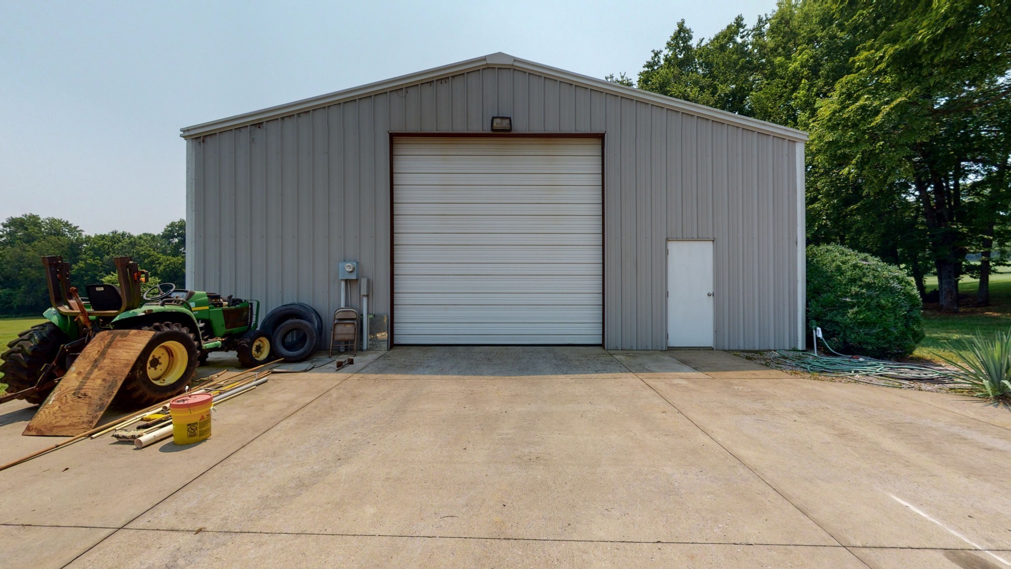 656 Greenvale Road Milton, TN 37118 - Photo 38 of 43 a view of car garage