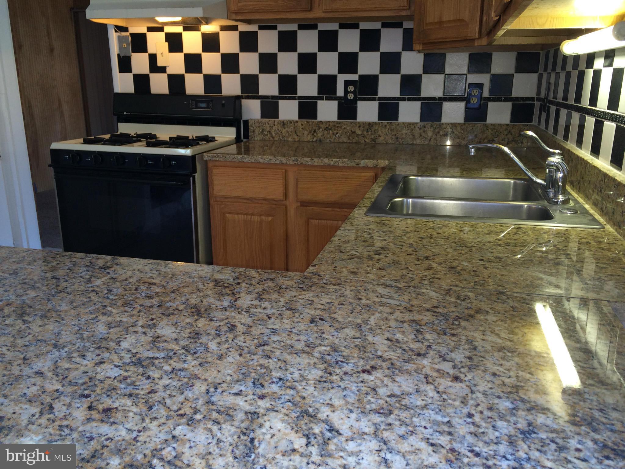 7405 Gresham Street Springfield, VA 22151 - Photo 15 of 21 Kitchen