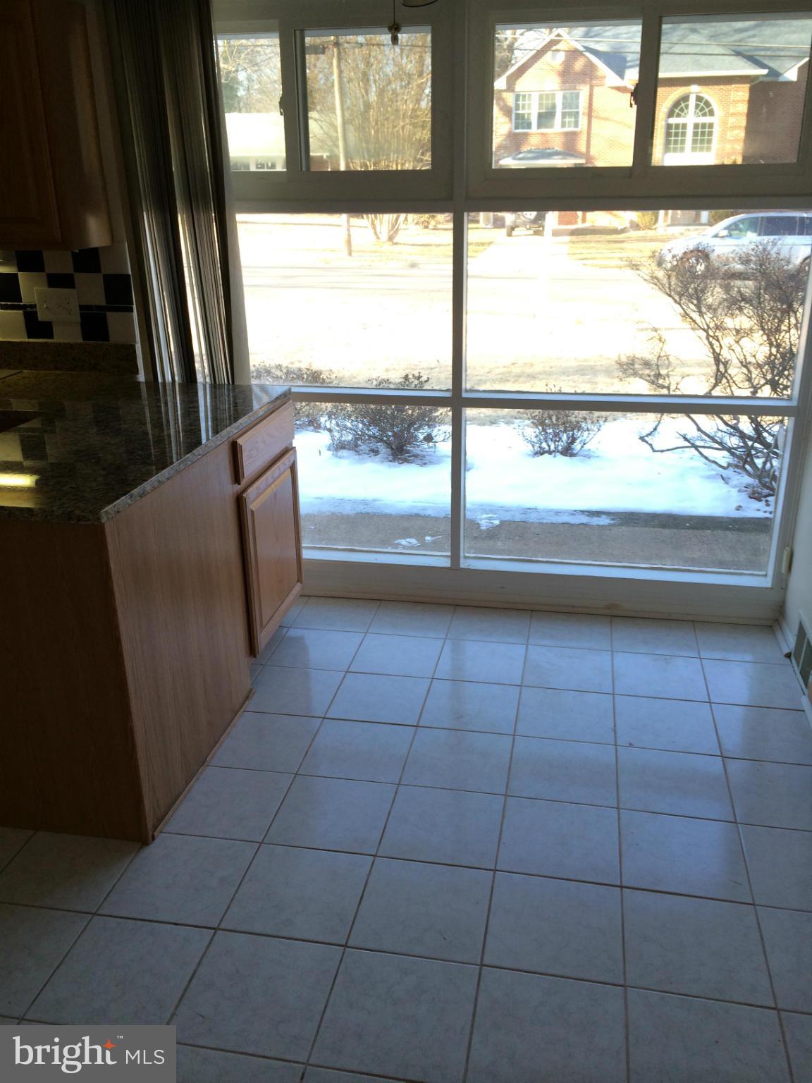7405 Gresham Street Springfield, VA 22151 - Photo 19 of 21 Kitchen