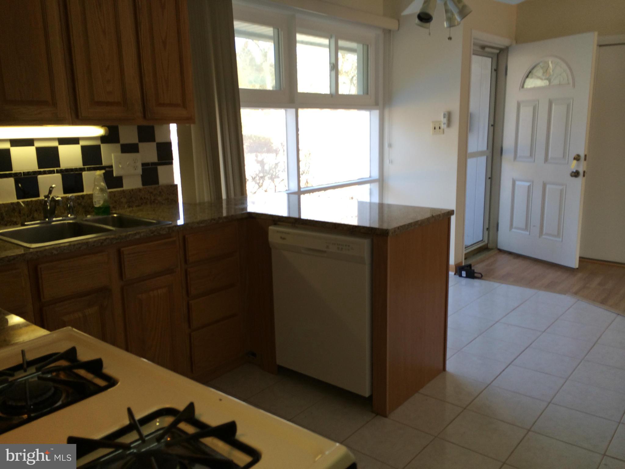 7405 Gresham Street Springfield, VA 22151 - Photo 4 of 21 Kitchen