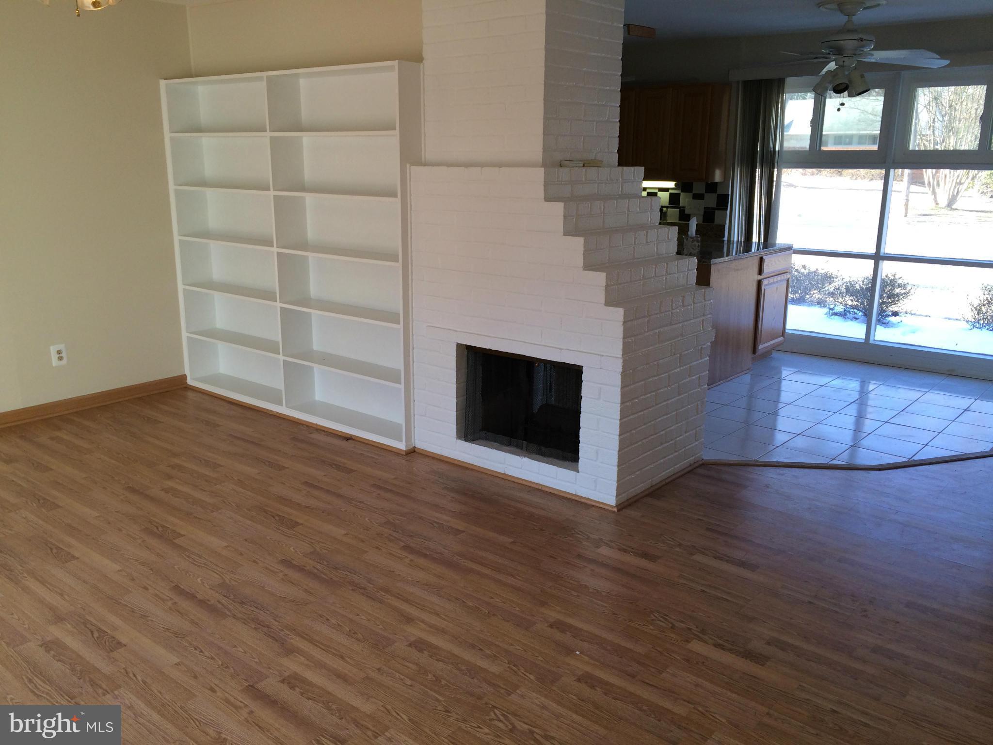7405 Gresham Street Springfield, VA 22151 - Photo 7 of 21 Family Room