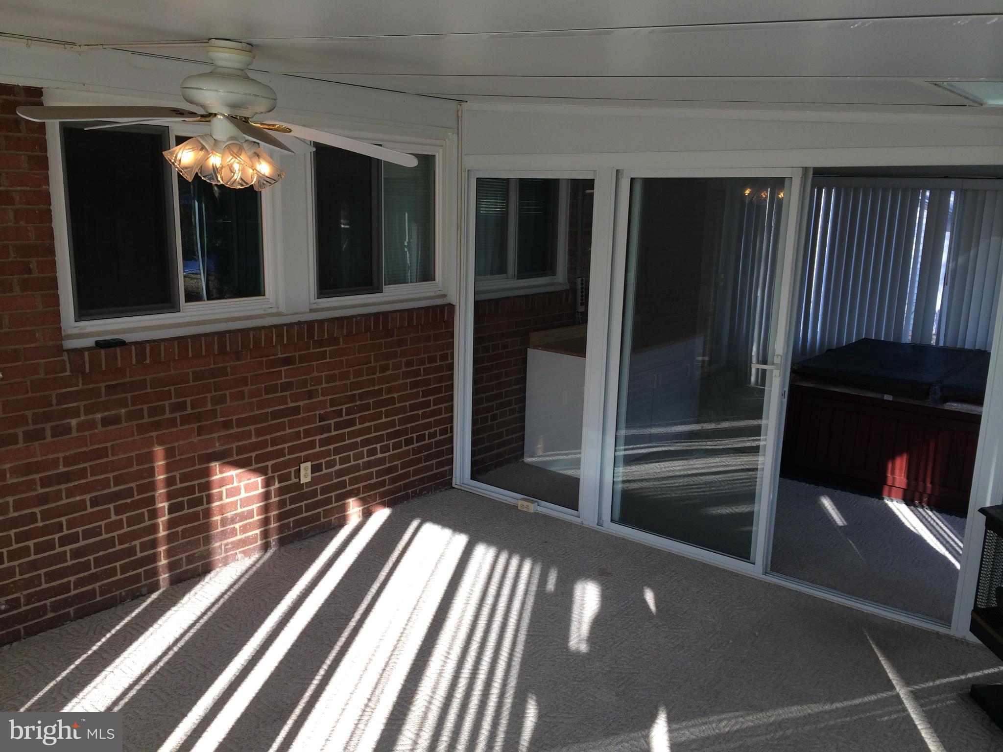 7405 Gresham Street Springfield, VA 22151 - Photo 8 of 21 Interior (General)