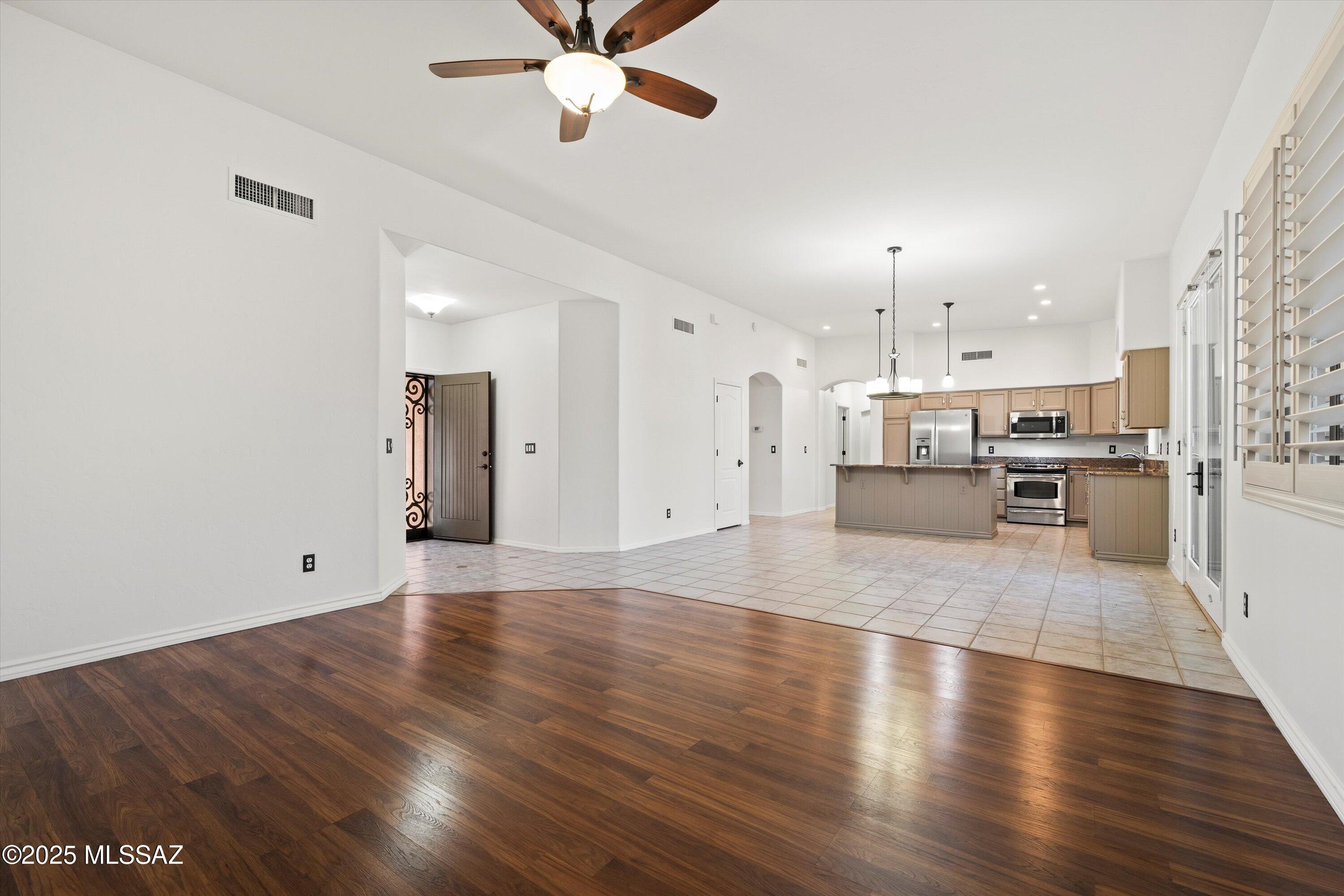 424 West Wheeler Road Tucson, AZ 85737 - Photo 8 of 34