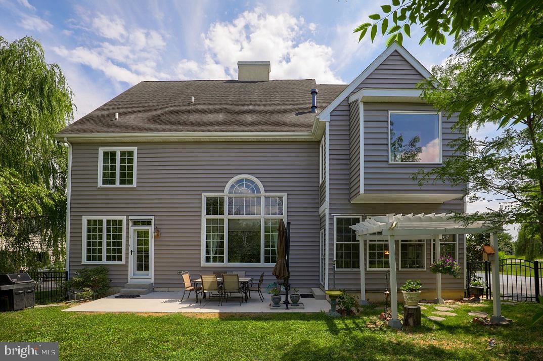 953 Buckwalter Road Lititz, PA 17543 - Photo 2 of 31 Back