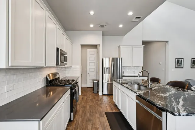 $2,350 | 11212 Charger Way, Manor, TX 78653