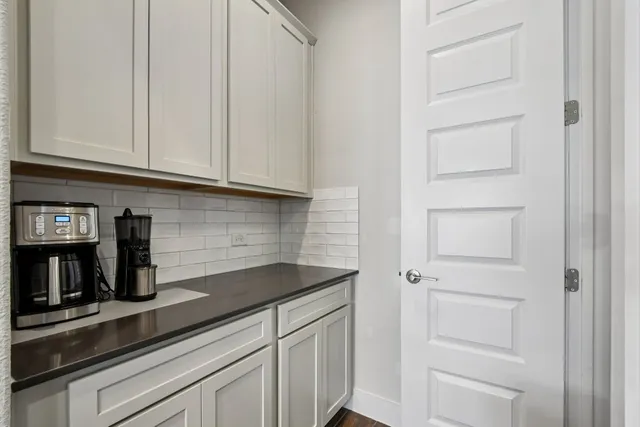 $2,350 | 11212 Charger Way, Manor, TX 78653