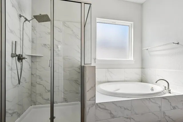 $2,350 | 11212 Charger Way, Manor, TX 78653