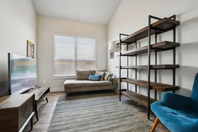 $2,350 | 11212 Charger Way, Manor, TX 78653