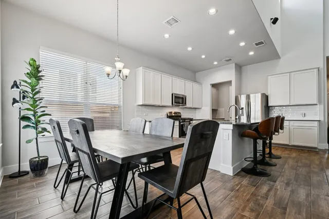 $2,350 | 11212 Charger Way, Manor, TX 78653