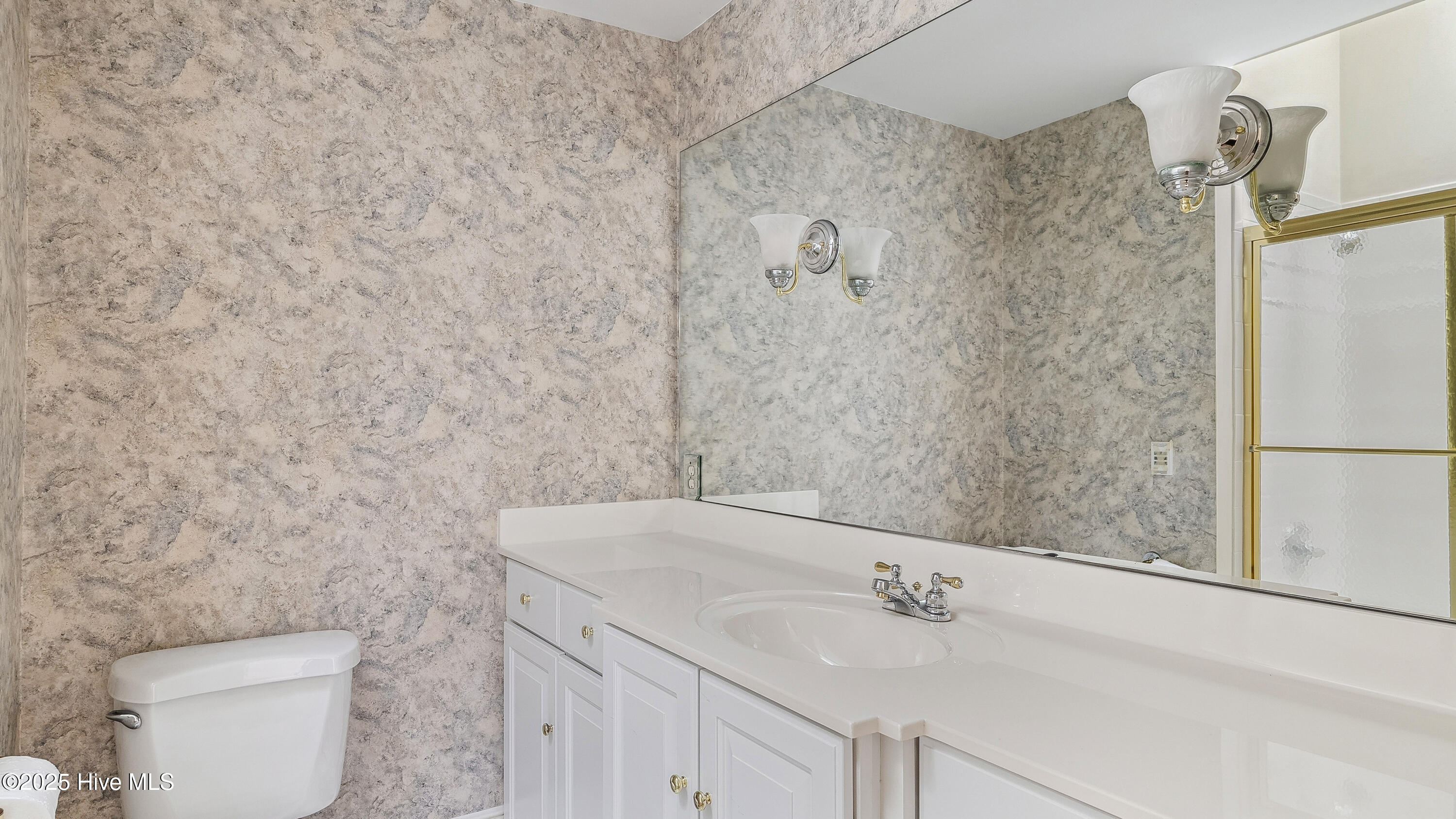 175 Hearthstone Road Pinehurst, NC 28374 - Photo 40 of 62 Guest bathroom