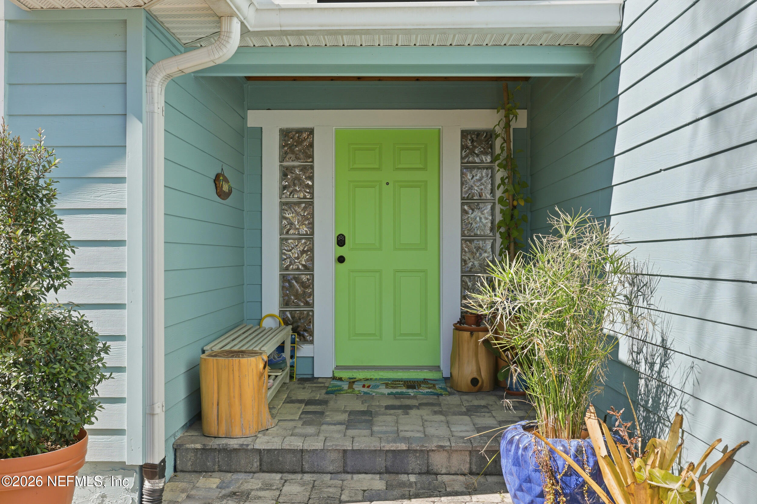 1472 Laurel Way Atlantic Beach, FL 32233 - Photo 4 of 42 a view of a bird door of the house